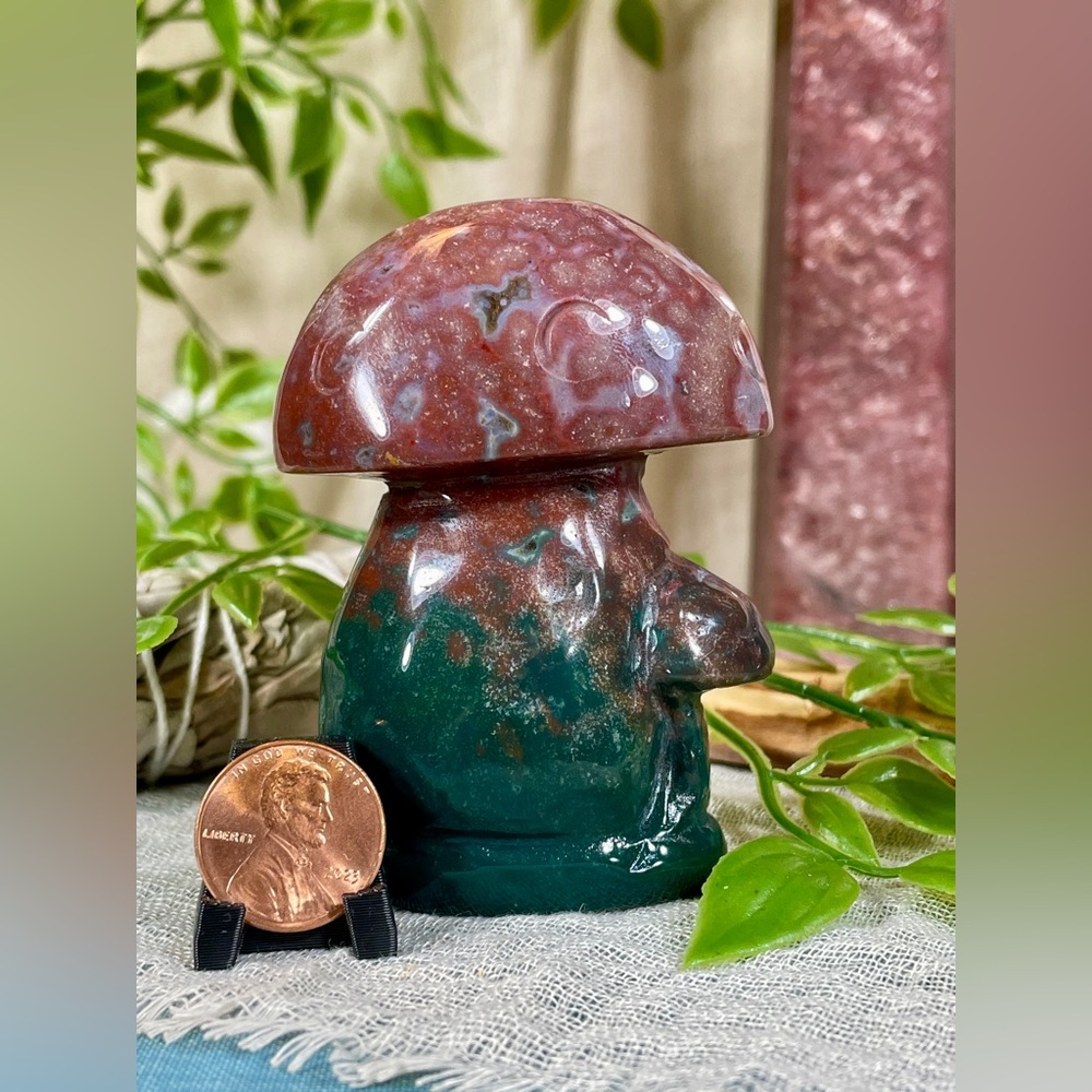 2431 Ocean Jasper Mushroom Crystal Carving - Picture 10 of 10